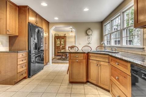 40 Lantern Ln, Mansfield, MA 02048 photo 9