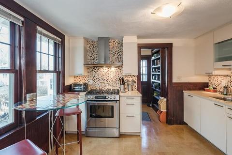 31 Davis Ave #2, Brookline, MA 02445 photo 8