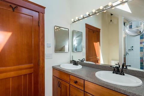 31 Davis Ave #2, Brookline, MA 02445 photo 22