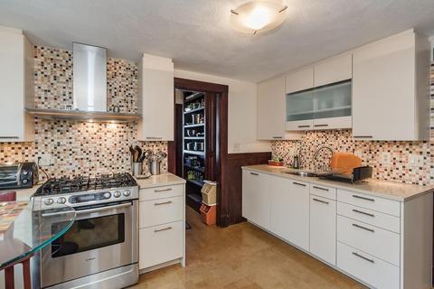 31 Davis Ave #2, Brookline, MA 02445 photo 7