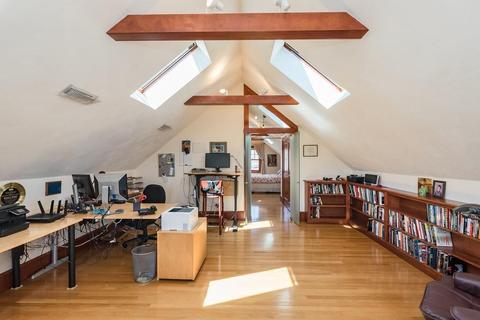31 Davis Ave #2, Brookline, MA 02445 photo 19
