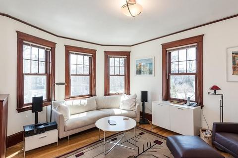 31 Davis Ave #2, Brookline, MA 02445 photo 3
