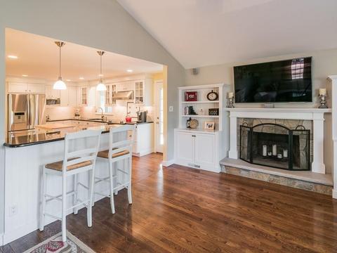 5 Murphy Cir, Framingham, MA 01701 photo 8