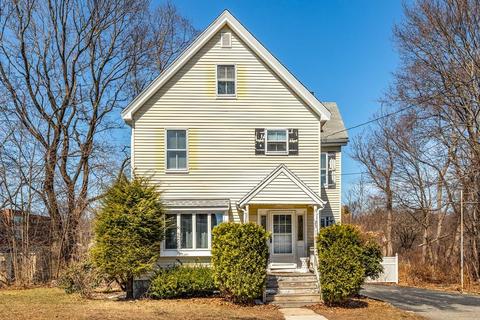 25 Temple St, Reading, MA 01867 photo 1