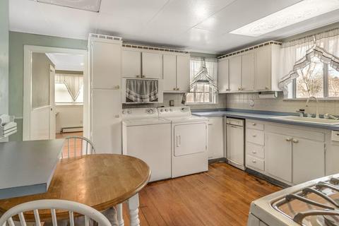 25 Temple St, Reading, MA 01867 photo 15