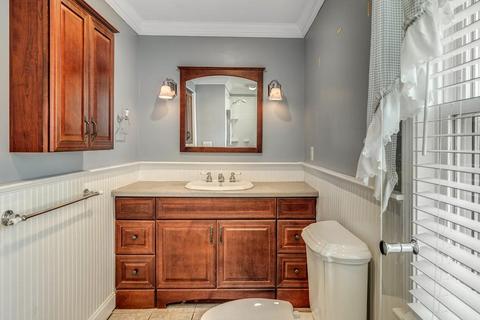 25 Temple St, Reading, MA 01867 photo 18