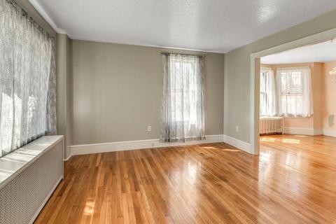 25 Temple St, Reading, MA 01867 photo 7