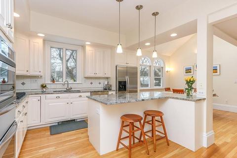 712 High St, Dedham, MA 02026 photo 3