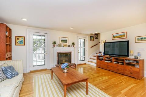 712 High St, Dedham, MA 02026 photo 10