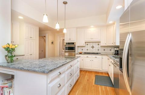 712 High St, Dedham, MA 02026 photo 4