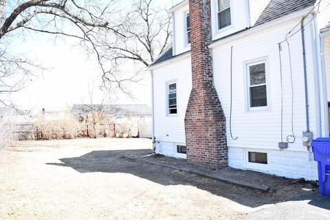 199 Gresham St, Springfield, MA 01119 photo 4