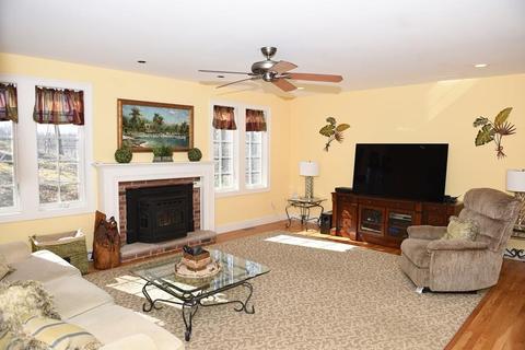 104 Walnut St, Berlin, MA 01503 photo 11