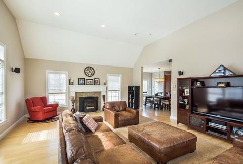 25 Prospect St, Upton, MA 01568 photo 10