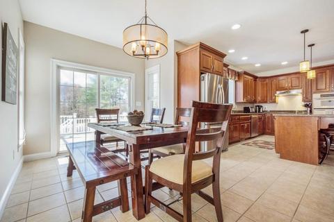 25 Prospect St, Upton, MA 01568 photo 3
