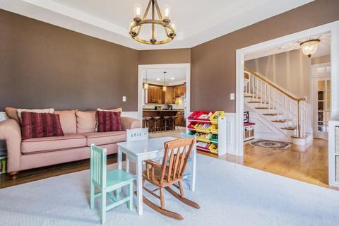 25 Prospect St, Upton, MA 01568 photo 9