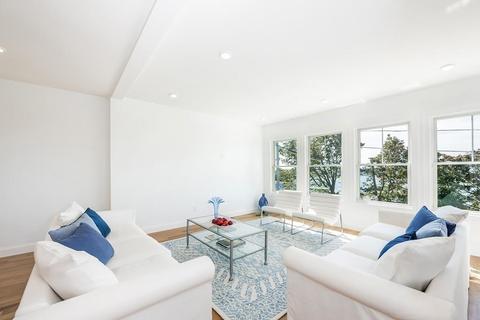 4 Harbor View Ave, Winthrop, MA 02152 photo 3