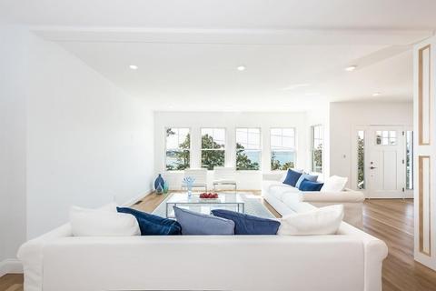 4 Harbor View Ave, Winthrop, MA 02152 photo 4