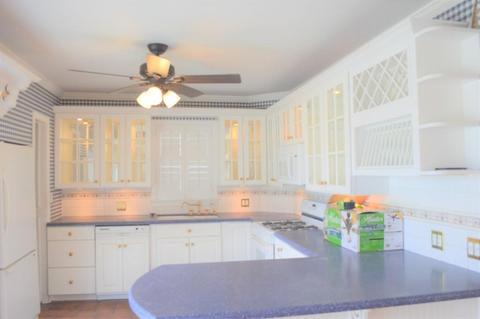 924 Highland Ave, Fall River, MA 02720 photo 4