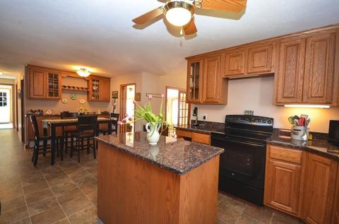 18 Highland View Dr, Sutton, MA 01590 photo 3