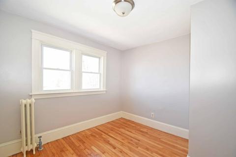 2 Winnipeg St, Worcester, MA 01607 photo 17