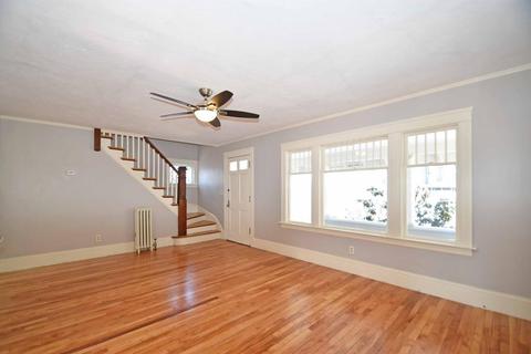 2 Winnipeg St, Worcester, MA 01607 photo 3