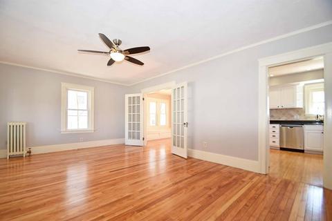 2 Winnipeg St, Worcester, MA 01607 photo 5