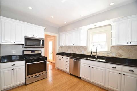 2 Winnipeg St, Worcester, MA 01607 photo 6