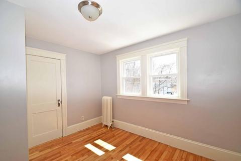 2 Winnipeg St, Worcester, MA 01607 photo 16
