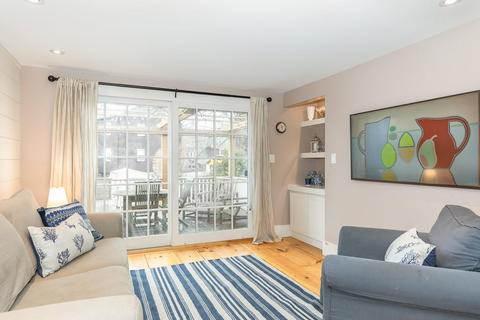 62 Front St, Marblehead, MA 01945 photo 3