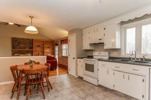 970 Maple Rd, Longmeadow, MA 01106 photo 10
