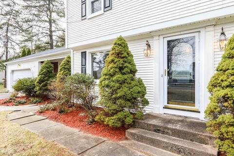 970 Maple Rd, Longmeadow, MA 01106 photo 2