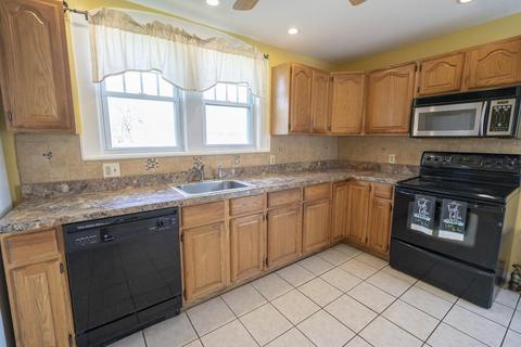 120 Kimberly Ave, Springfield, MA 01108 photo 7