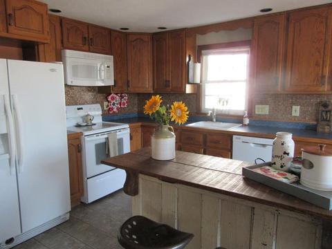 42 Collins St, Worcester, MA 01606 photo 2
