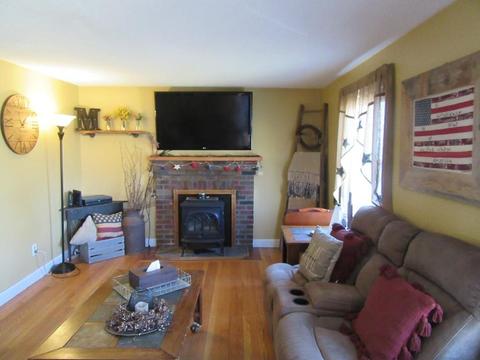 42 Collins St, Worcester, MA 01606 photo 3