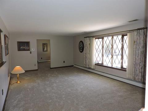 18 Mcgovern Ln, Webster, MA 01570 photo 3