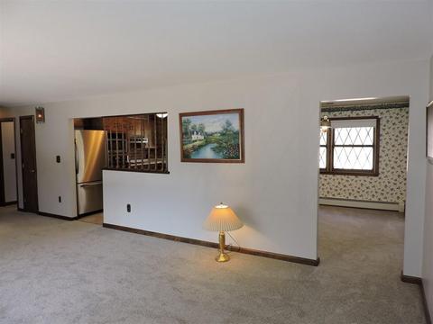 18 Mcgovern Ln, Webster, MA 01570 photo 6