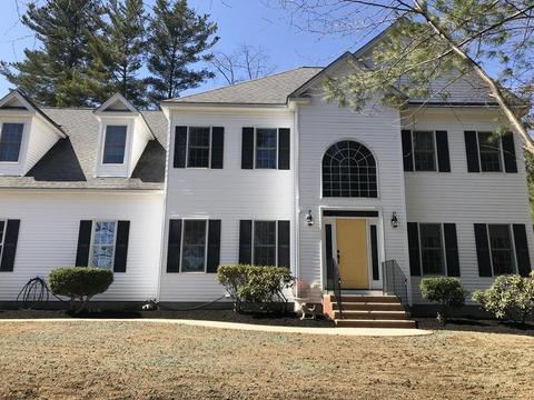 52 Crownshield Ave, Uxbridge, MA 01569 photo 1