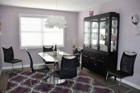 16 Concord Ct, Webster, MA 01570 photo 4
