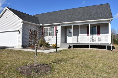 16 Concord Ct, Webster, MA 01570 photo 2