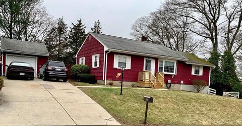 34 Rogerson Ave, Acushnet, MA 02743 photo 1