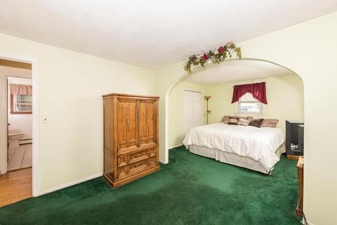 143 Carl Rd, Raynham, MA 02767 photo 9