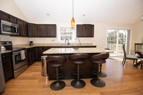 5 Dupuis Ave, Worcester, MA 01604 photo 4