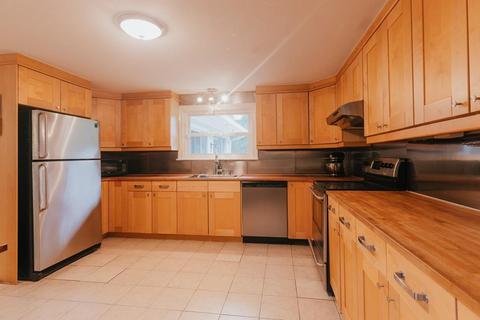 94 York St, Canton, MA 02021 photo 5