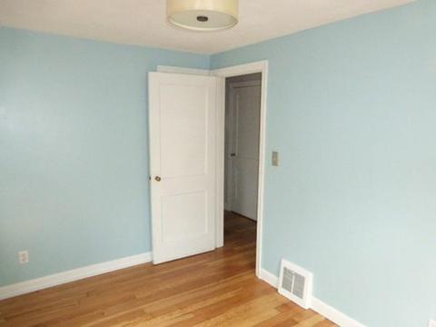 152 Windemere St, Springfield, MA 01104 photo 10