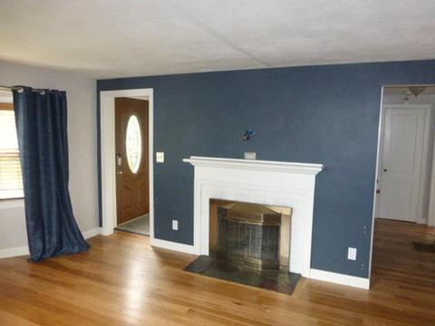 152 Windemere St, Springfield, MA 01104 photo 2