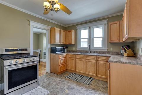 55 Spencer St, Springfield, MA 01118 photo 3