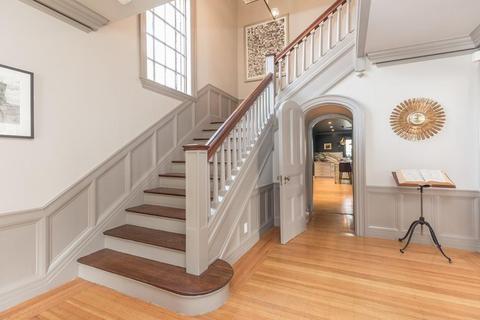 468 Walnut St, Brookline, MA 02445 photo 12