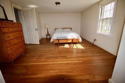 39 Beach St, Marblehead, MA 01945 photo 4