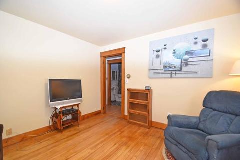 9 Pinehurst Ave, Auburn, MA 01501 photo 8