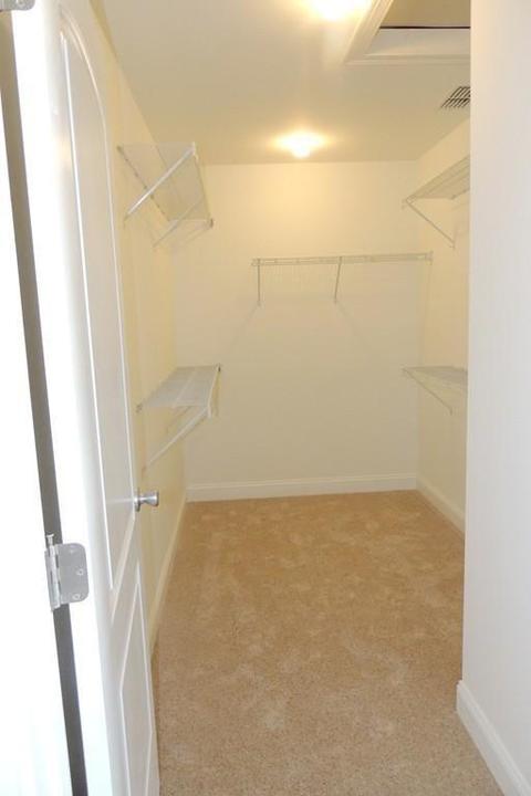 85 Elaine Cir, Springfield, MA 01109 photo 18
